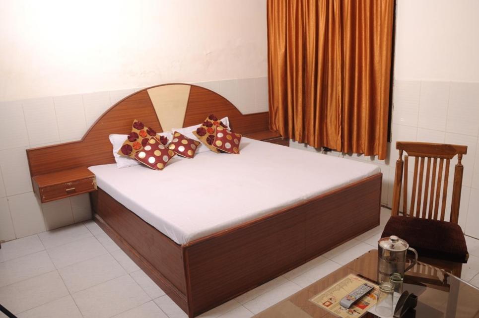 Hotel Surya Palace Chandīgarh 외부 사진